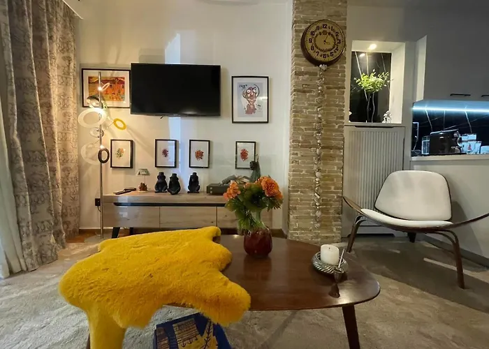Avant-Garde Studio